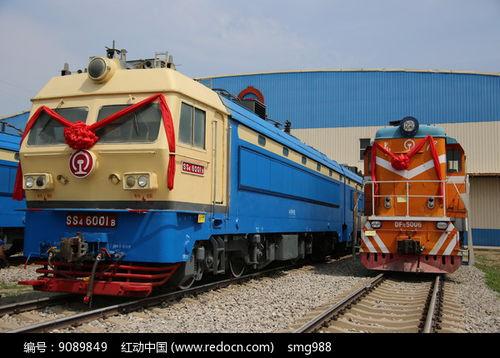 国产火车推荐视频,国产火车之旅，领略高铁魅力