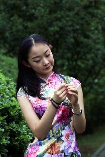 国产模特白拍视频,国产模特的时尚魅力展现  第1张