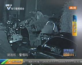 国产外卖小哥上门视频,国产视频展现城市活力瞬间  第3张